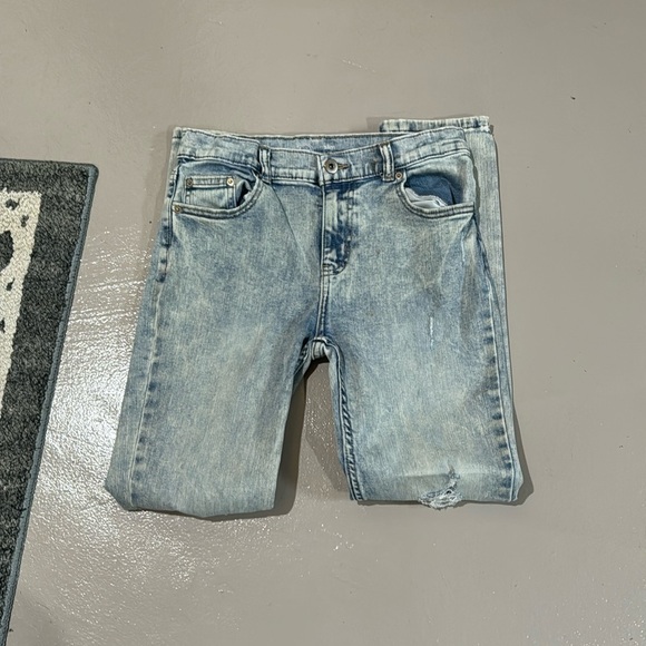 Wonder Nation light blue distressed boys jeans with pockets - Picture 1 of 3